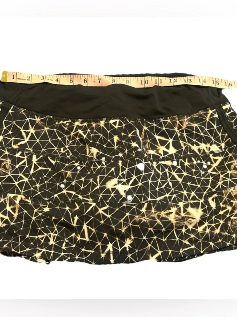 Lululemon Athletica Black Pace Rival Skirt  in the “Sugar Crush Multi Black